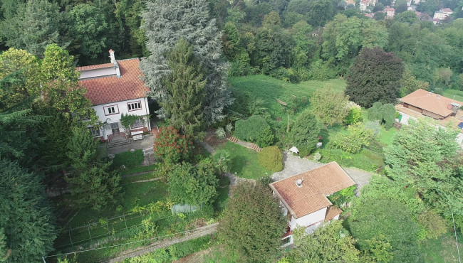 Villa Storica in Vendita a Torino