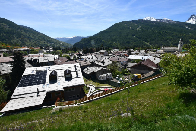 Appartamento in Vendita a Bardonecchia