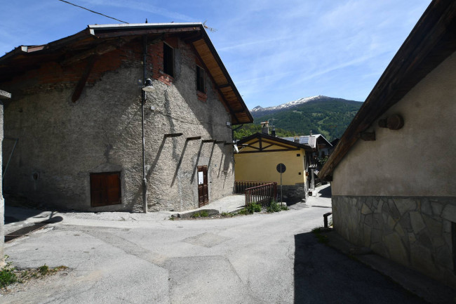Appartamento in Vendita a Bardonecchia