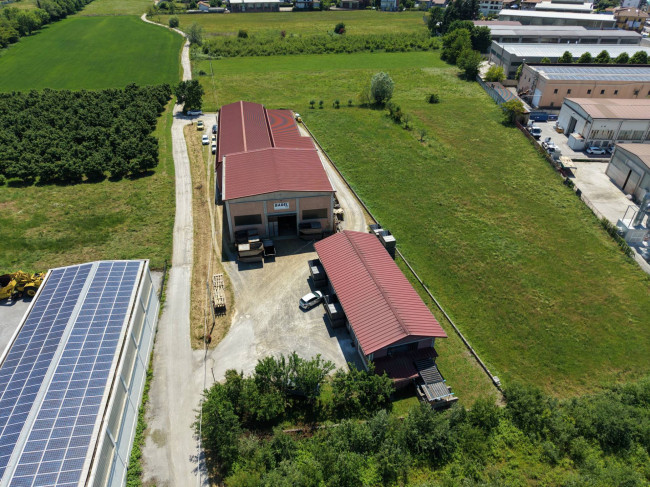 Capannone in Vendita a Mondovì
