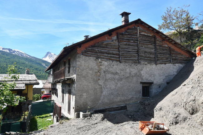 Appartamento in Vendita a Bardonecchia