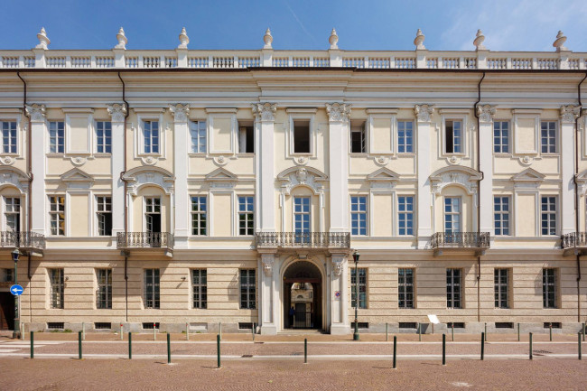 Apartment for Sale to Torino