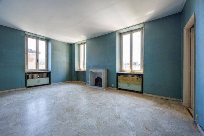 Apartment for Sale to Torino