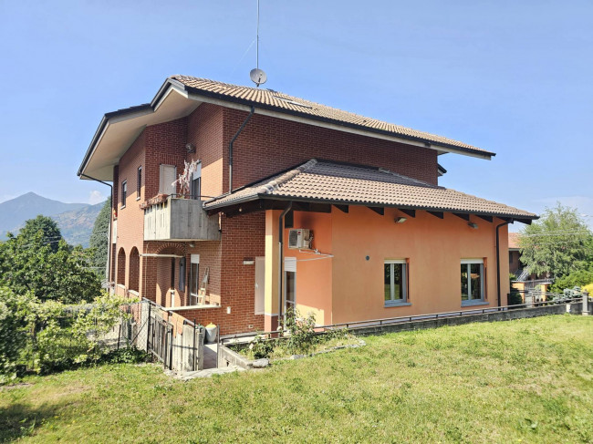 Villa Bifamiliare in Vendita a Rosta