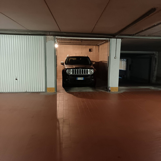 Box o garage in Affitto a Asti