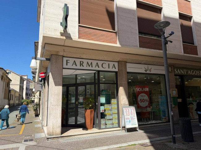 Negozio in Vendita a Ciriè