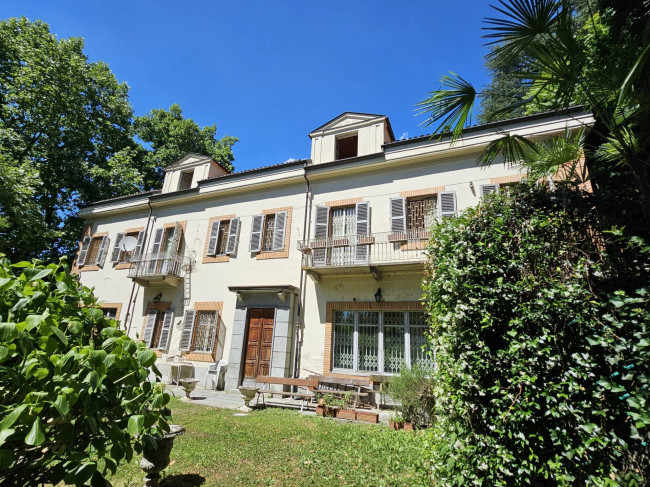 Villa Storica in Vendita a Torino