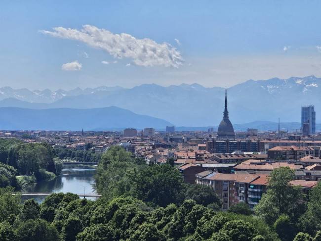 Villa Storica in Vendita a Torino