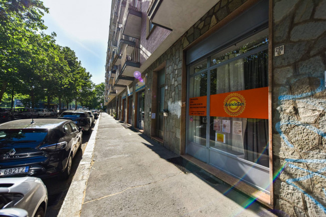 Locale commerciale in Affitto a Torino