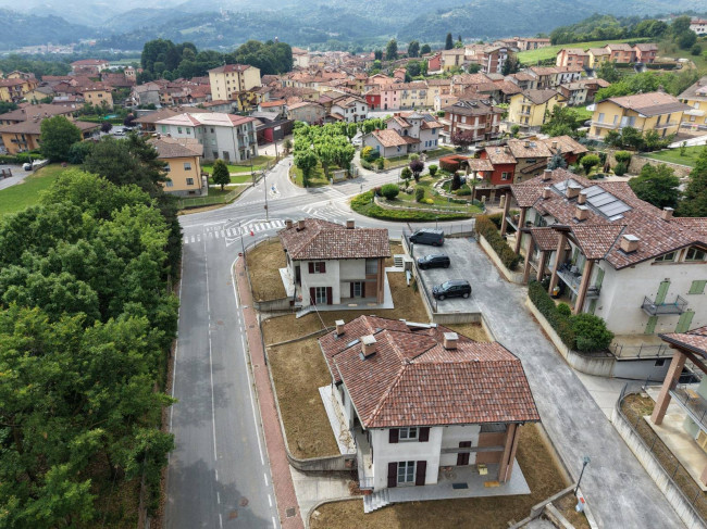 Villa in Vendita a Villanova Mondovì