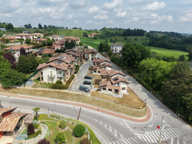 Villa in Vendita a Villanova Mondovì