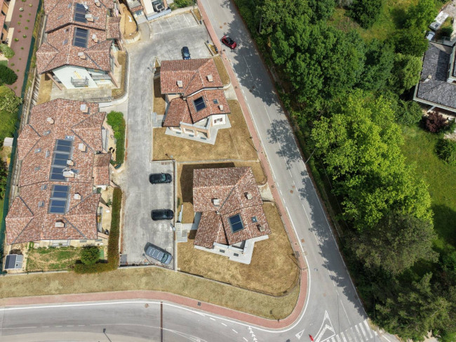 Villa in Vendita a Villanova Mondovì