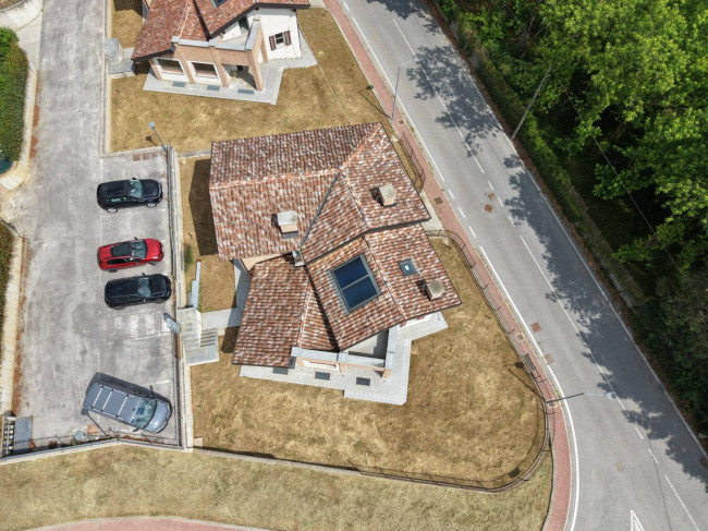 Villa in Vendita a Villanova Mondovì