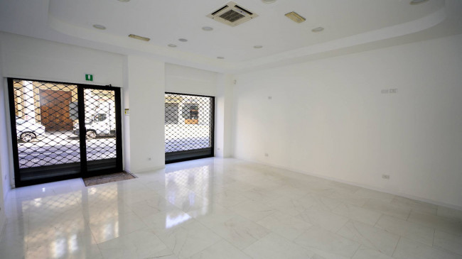 Shop in Rent to Torino