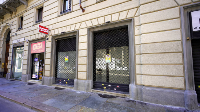 Shop in Rent to Torino