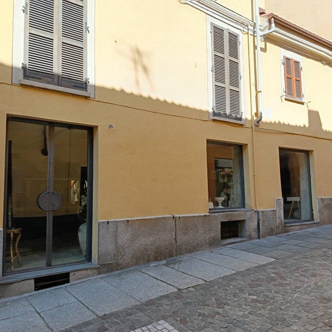Negozio in Vendita a Asti