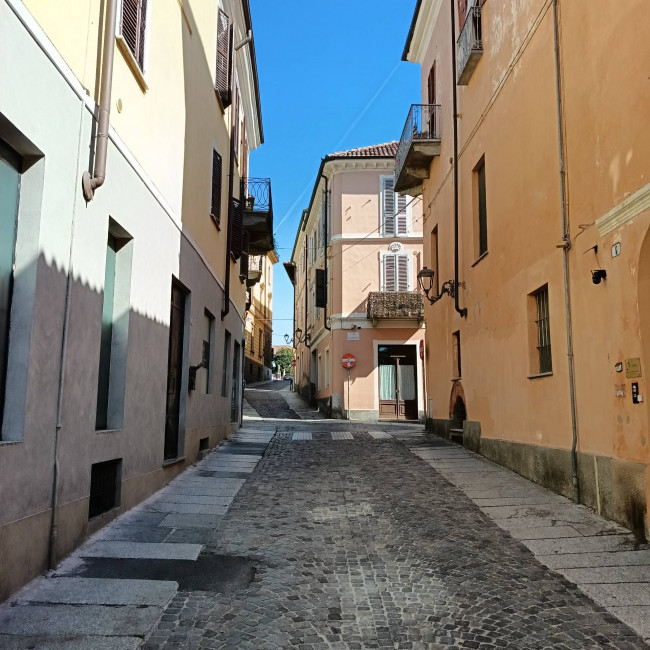 Negozio in Vendita a Asti