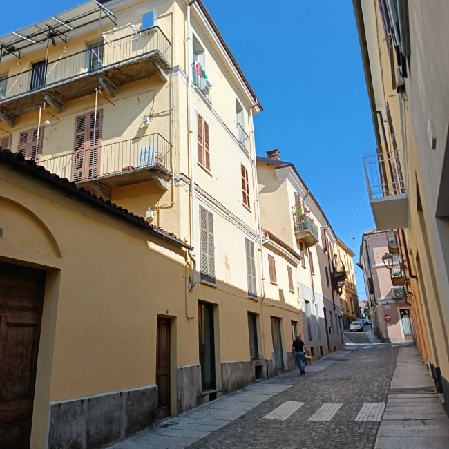 Negozio in Vendita a Asti