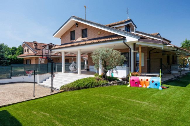 Villa in Vendita a Rivarossa