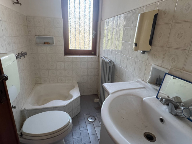 Negozio in Vendita a Roburent