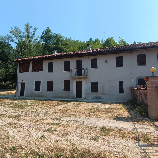 Cascina in Vendita a Asti