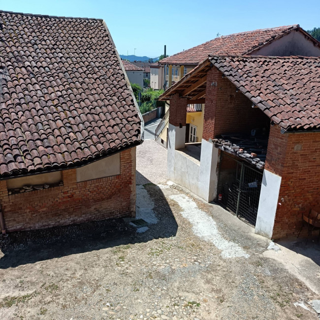 Porzione di casa in Vendita a Asti