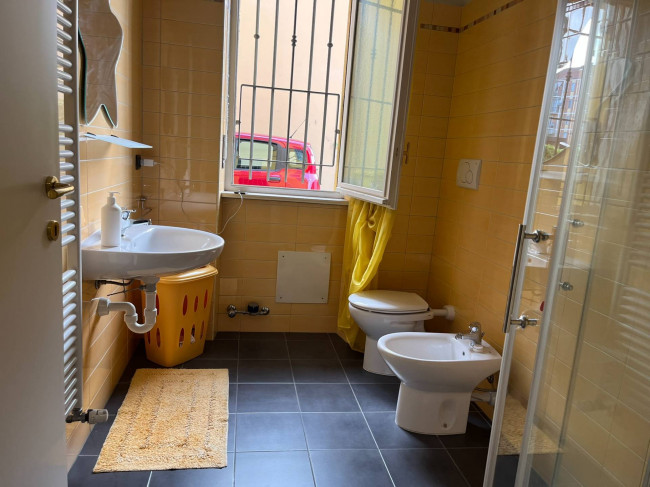 Attività Commerciale - Centro Estetico - Solarium - Benessere in Vendita a Asti