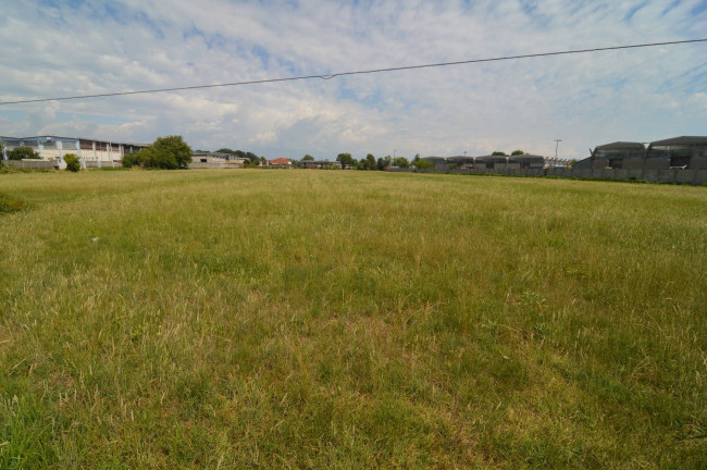 Terreno industriale in Vendita a Leinì