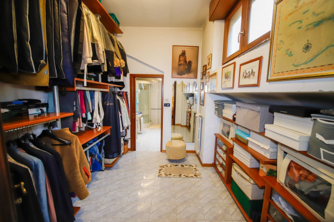  in  Sell to Moncalieri