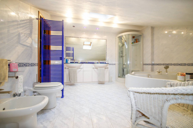  in  Sell to Moncalieri