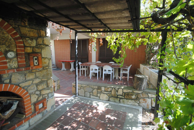 Villa in Vendita a Andora