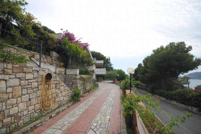 Villa in Vendita a Andora