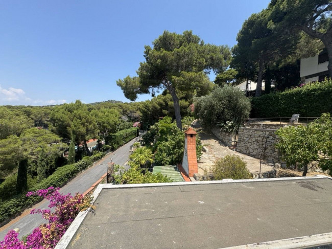 Villa in Vendita a Andora