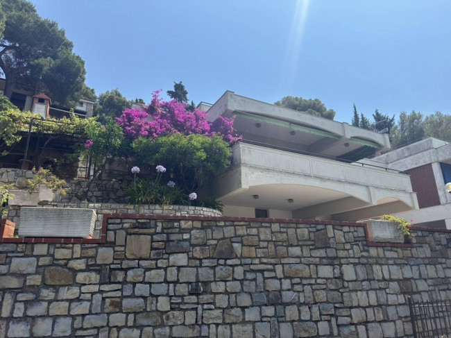 Villa in Vendita a Andora