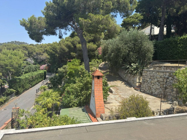 Villa in Vendita a Andora