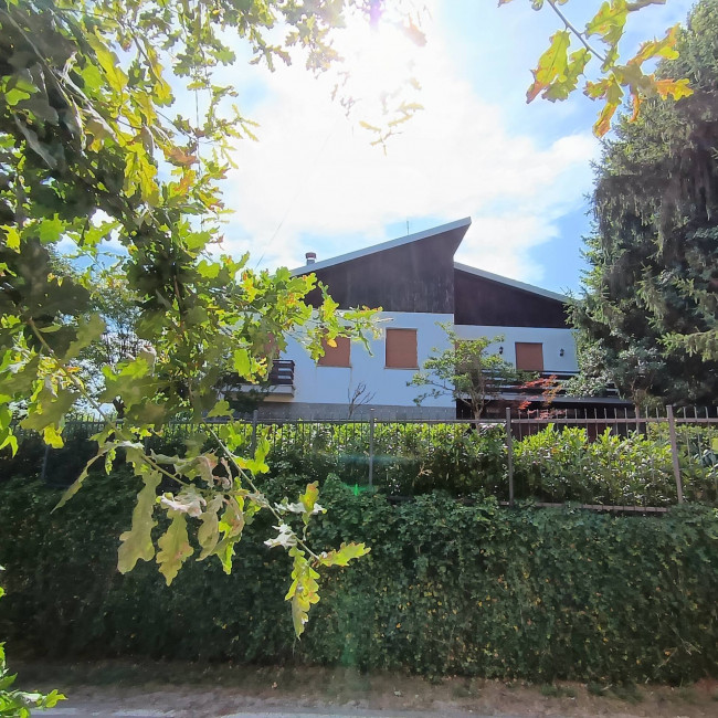 Villa in Vendita a Tigliole