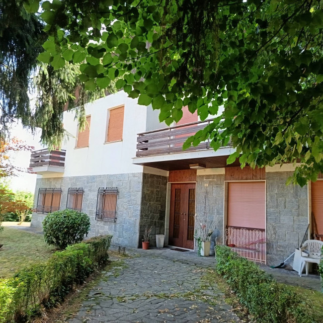Villa in Vendita a Tigliole