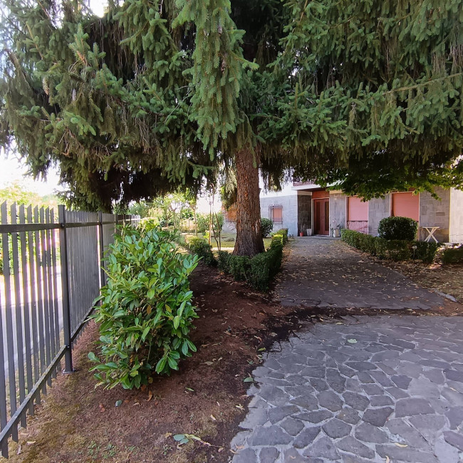 Villa in Vendita a Tigliole