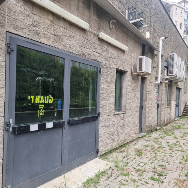 Locale commerciale in Affitto a Rivoli