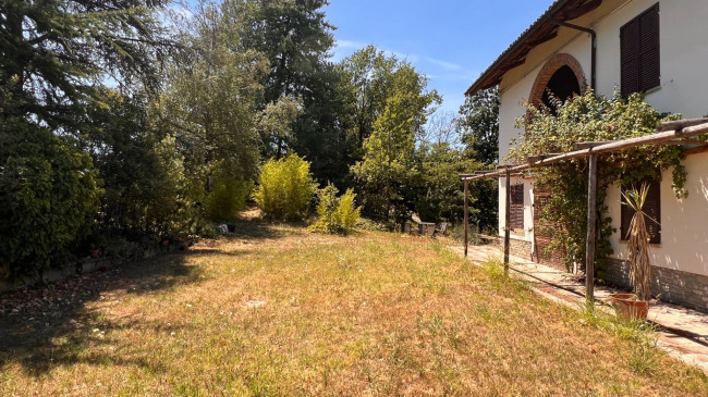 Cascina in Vendita a Canelli