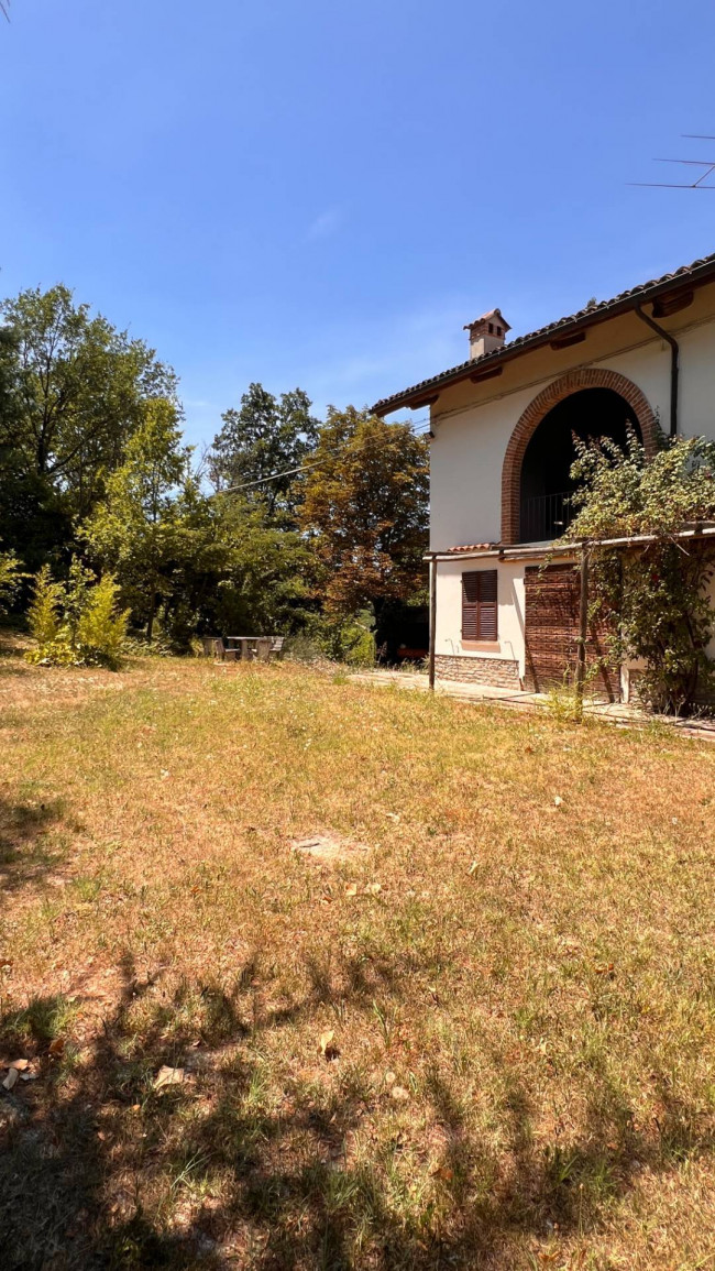Cascina in Vendita a Canelli