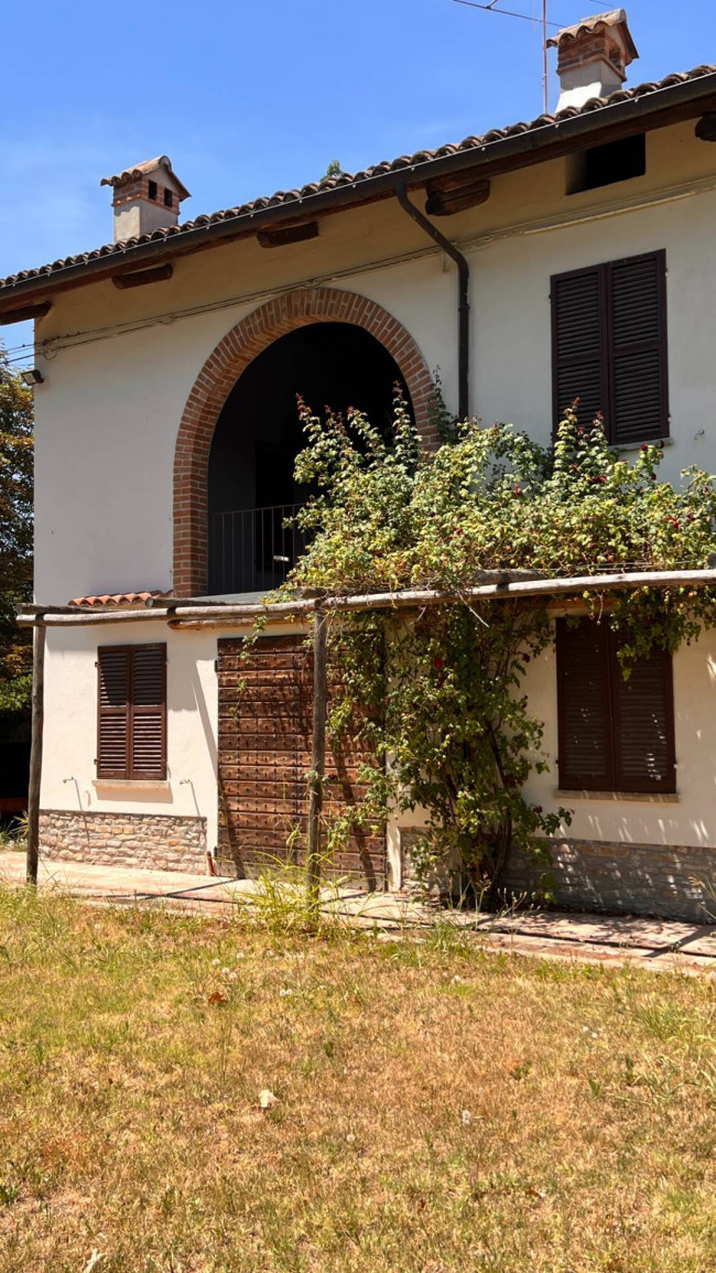 Cascina in Vendita a Canelli