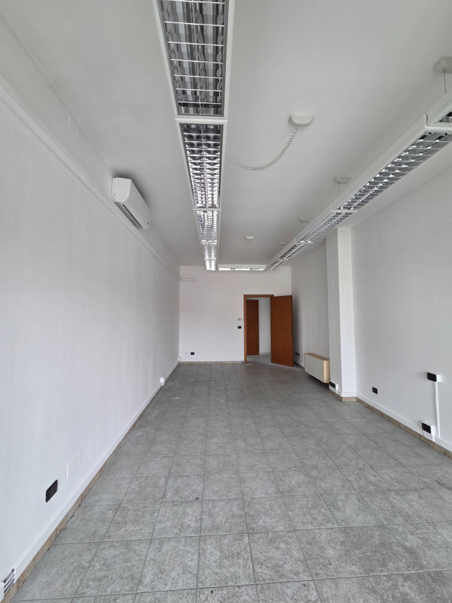 Ufficio in affitto a Borgaro Torinese