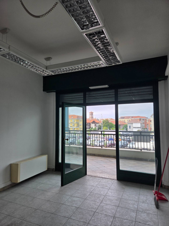 Ufficio in affitto a Borgaro Torinese