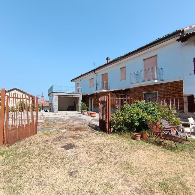 Porzione di casa in Vendita a Isola d'Asti