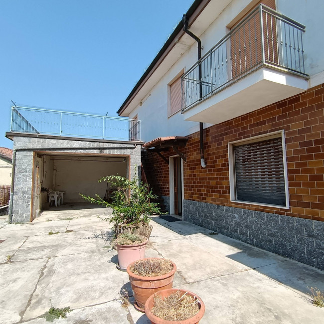 Porzione di casa in Vendita a Isola d'Asti
