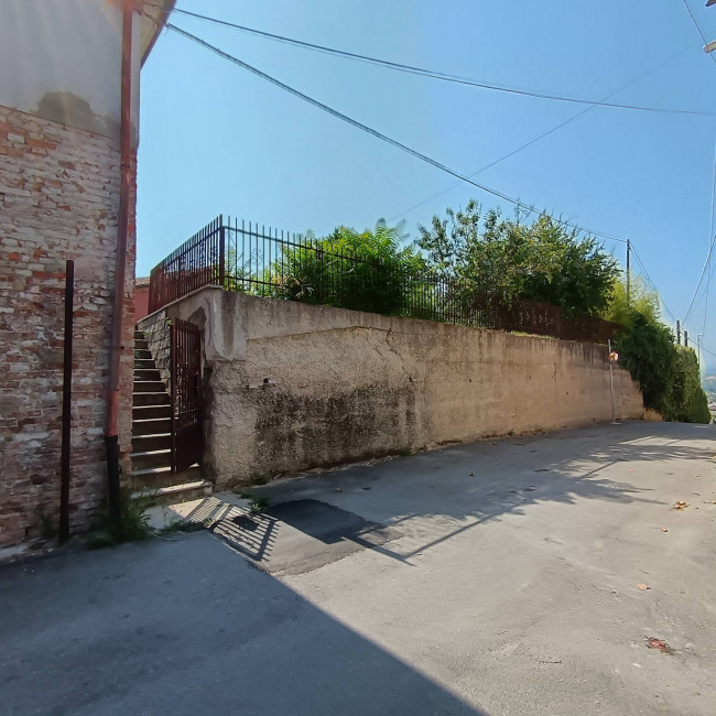 Porzione di casa in Vendita a Isola d'Asti