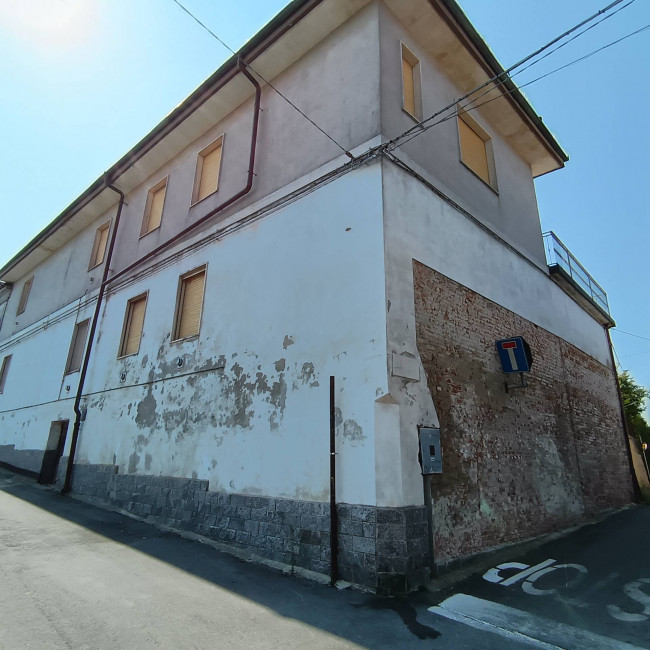 Porzione di casa in Vendita a Isola d'Asti