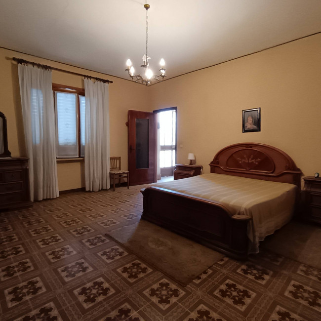 Porzione di casa in Vendita a Isola d'Asti