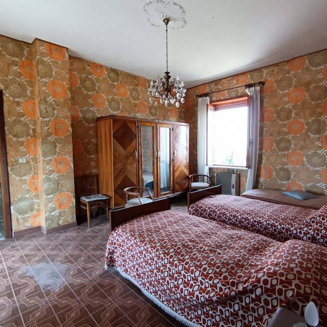 Porzione di casa in Vendita a Isola d'Asti